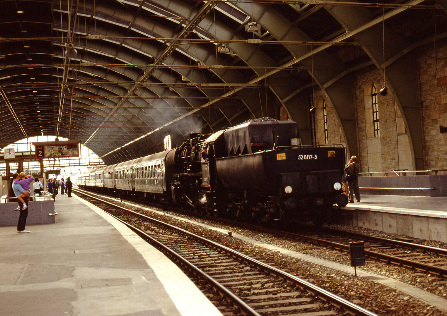 52 8117 im Hbf Berlin.