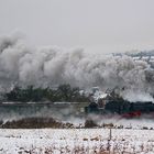 52 8134-0 im Winter unter Volldampf auf der Hellertalbahn bei Zeppenfeld