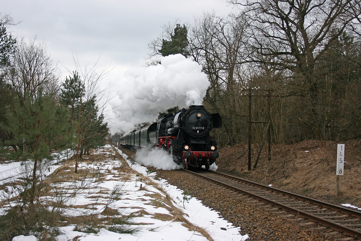 52 8177-9 auf Nebenbahnen durch die Mark Brandenburg