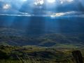 Rayos de sol sobre el valle by Roberto Justo Robiolo