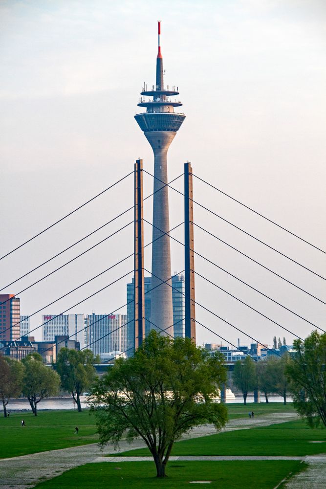 Rheinturm von Siegfried Klodt