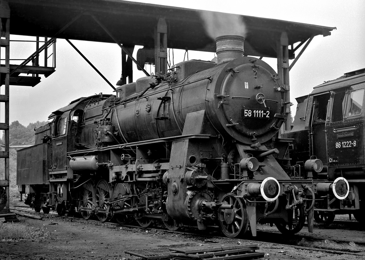 58 1111 (ex. 58 311) im Bw Aue, Mai 1975