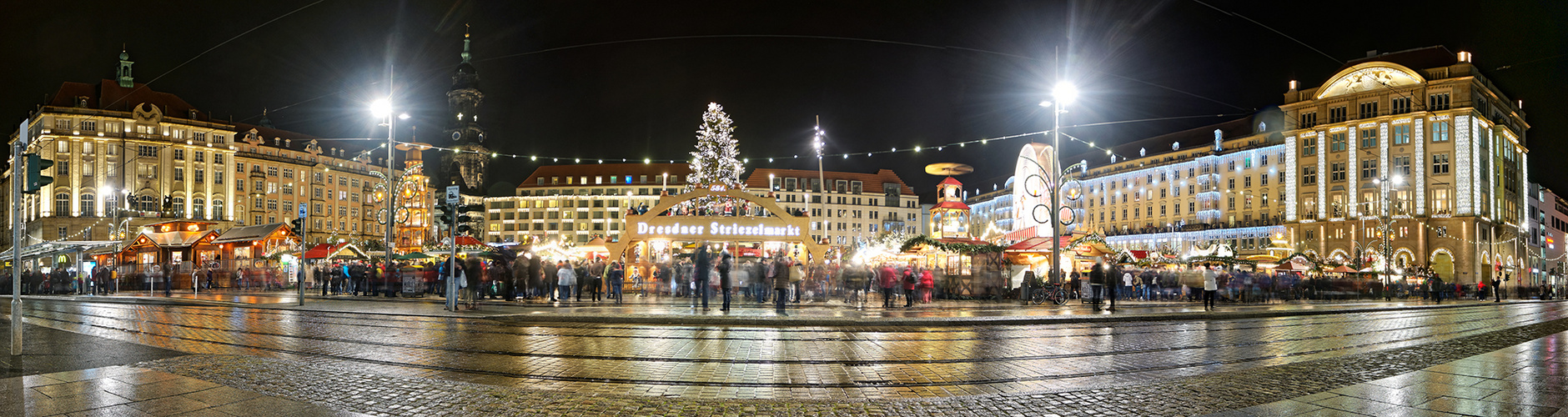 581. Striezelmarkt in Dresden