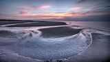 Blaue Stunde am Strand by Wolfgang Vahrenholt