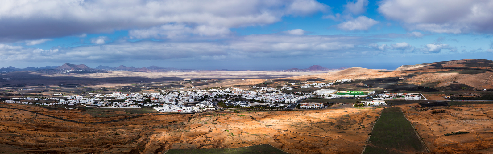 5DMK4_016A5987-Pano_Teguise