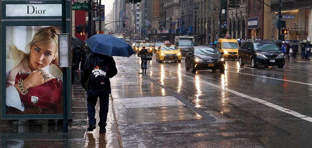 5th avenue bei regen - new york