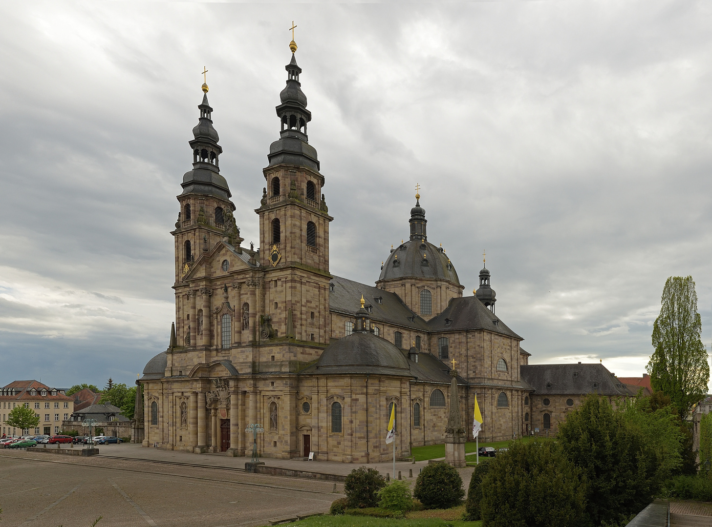 6 Hochkantaufnahmen (Freihand). Dom Sankt Salvator zu Fulda. 