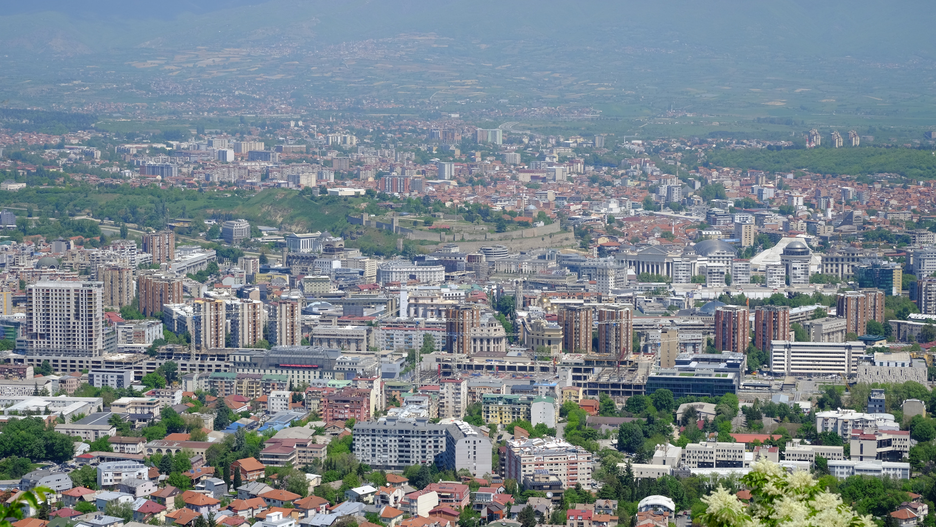 (6) Nordmazedonien, Skopje - Stadtansicht 