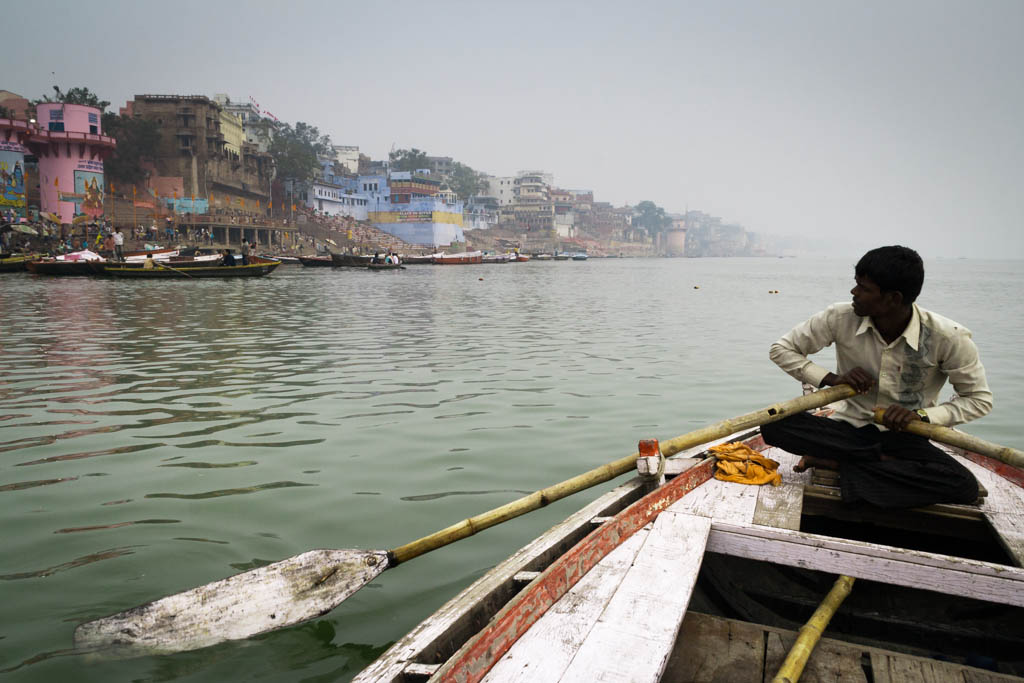 6 Uhr morgens am Ganges.