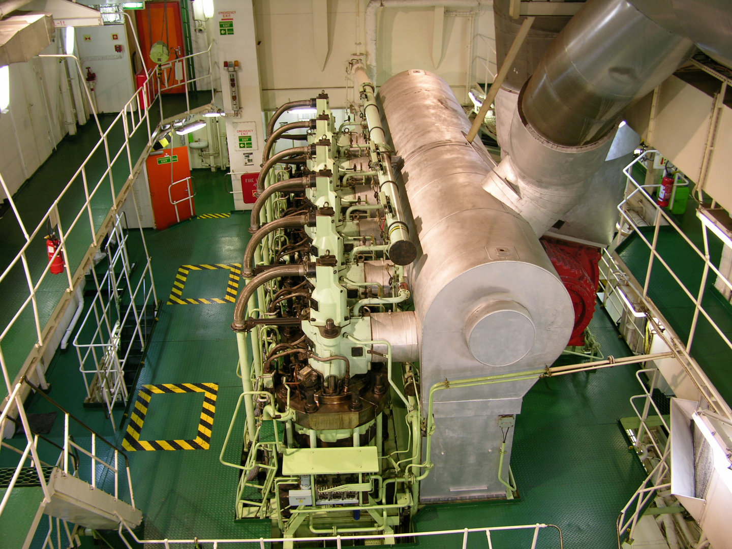6-Zylinder Schiffs Diesel Motor Foto & Bild | schiffe und seewege, motorschiffe ...