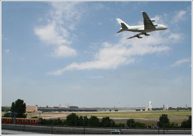 60 Jahre Berliner Luftbrücke / Flughafen Tempelhof