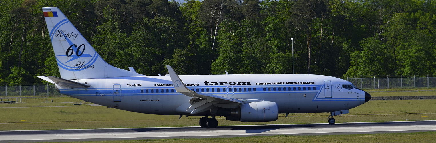 60 Jahre Tarom Boeing 737 - 700  YR-BGG