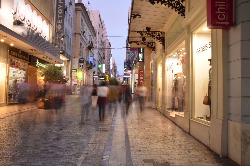 Athens by night von Peter Corbat