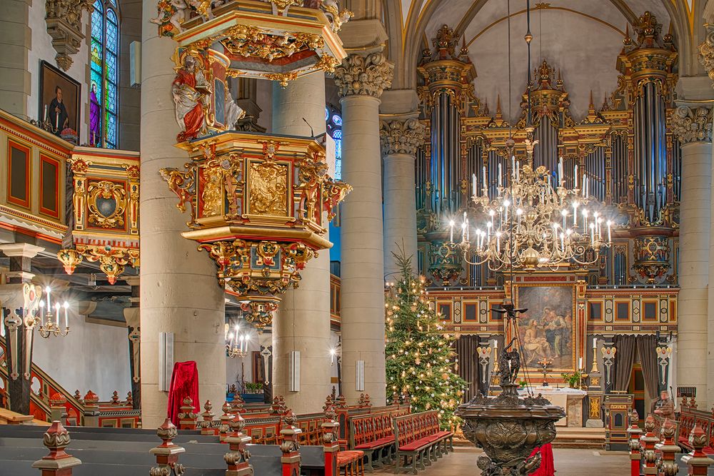 6389SB95SB Stadtkirche Bückburg Innen Weihnachten Foto & Bild