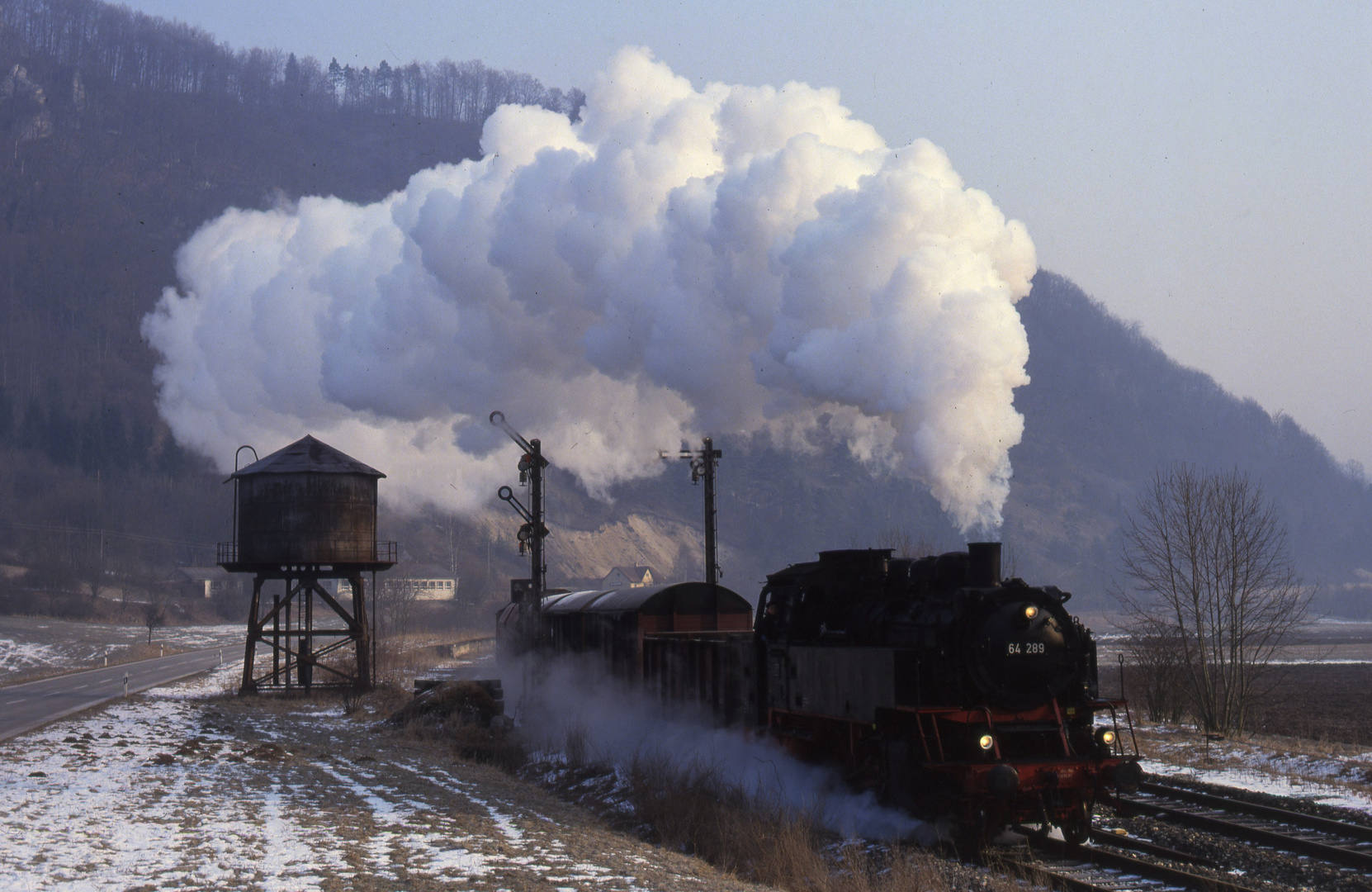 64 289 in Hausen im Tal