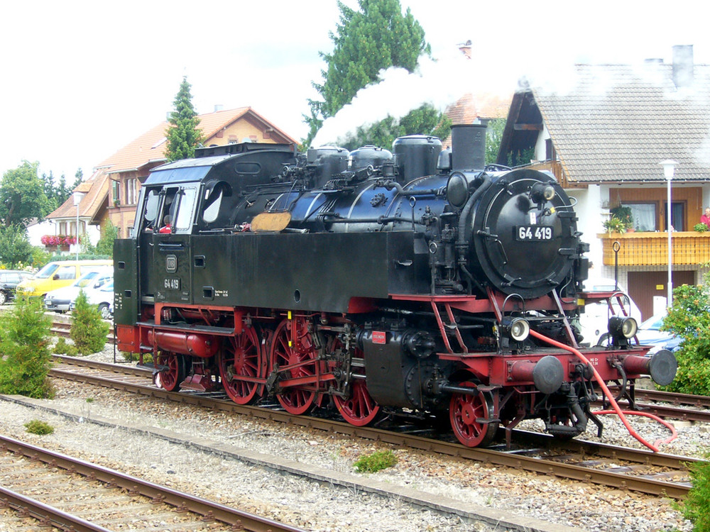 64 419 beim Wasserfassen