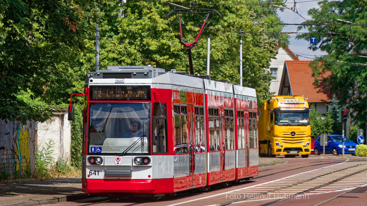 641 MIT DEM ROTEN PUNKT