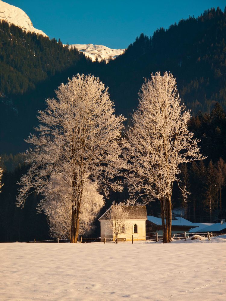 Morgensonne mit Kapelle von olaf-69 