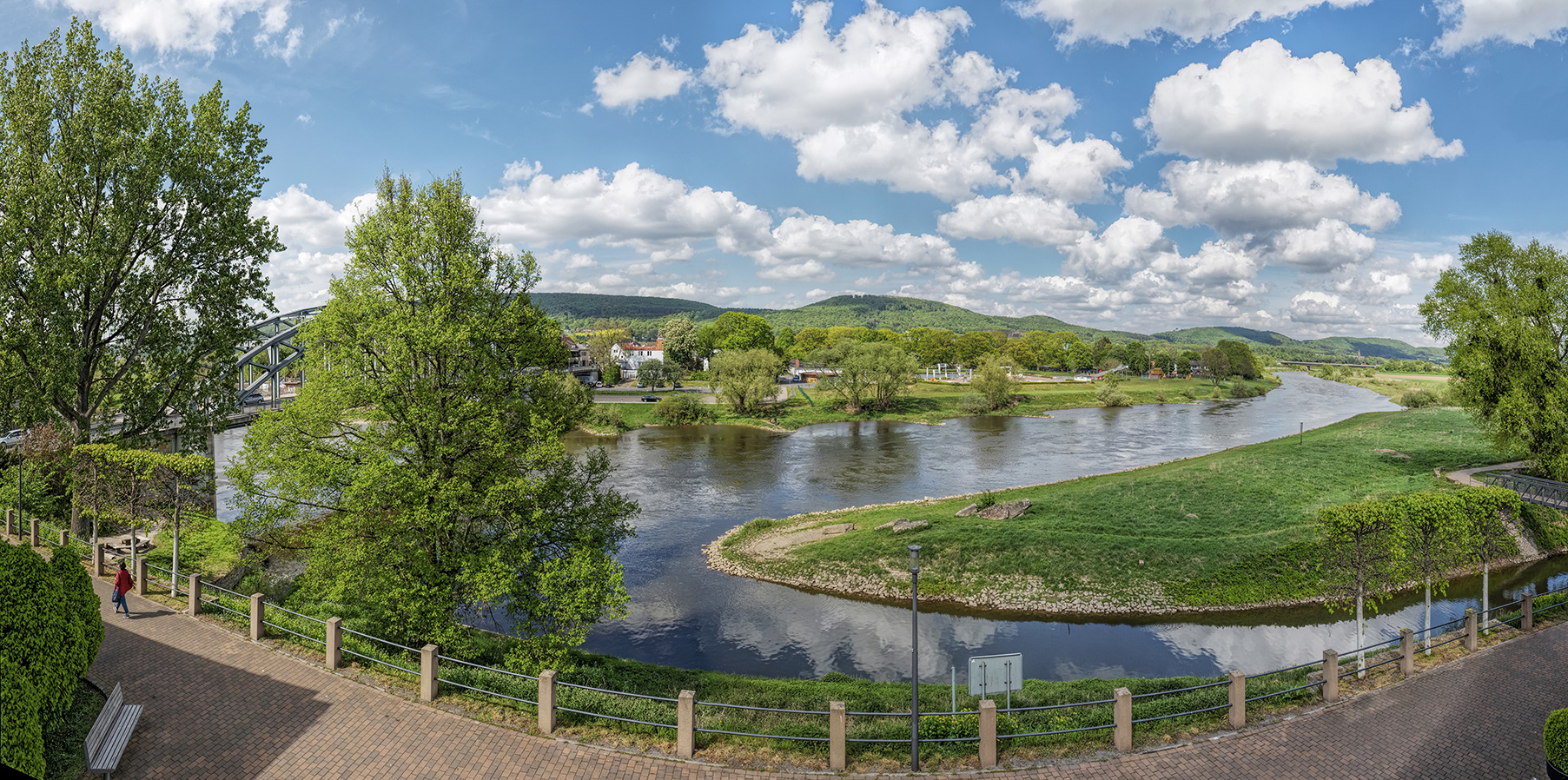 6684S-85S Weserblick zum 1. Mai Rinteln Panorama