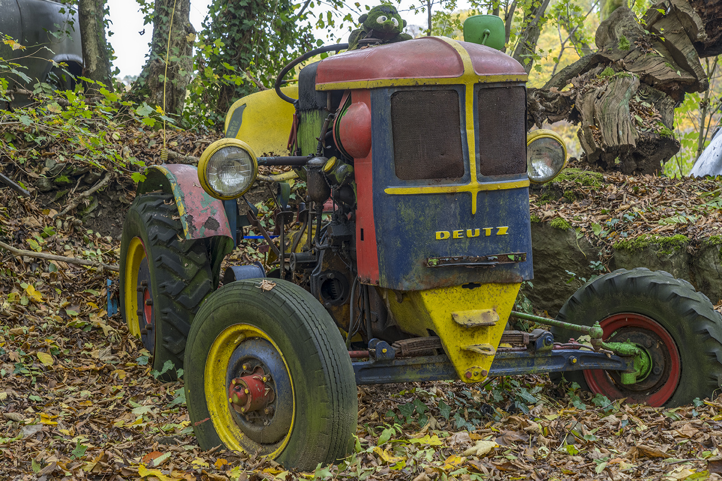 6710R Autofriedhof Neandertal Deutz