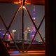 Shanghai Skyline durch die Gartenbrcke bei Nacht