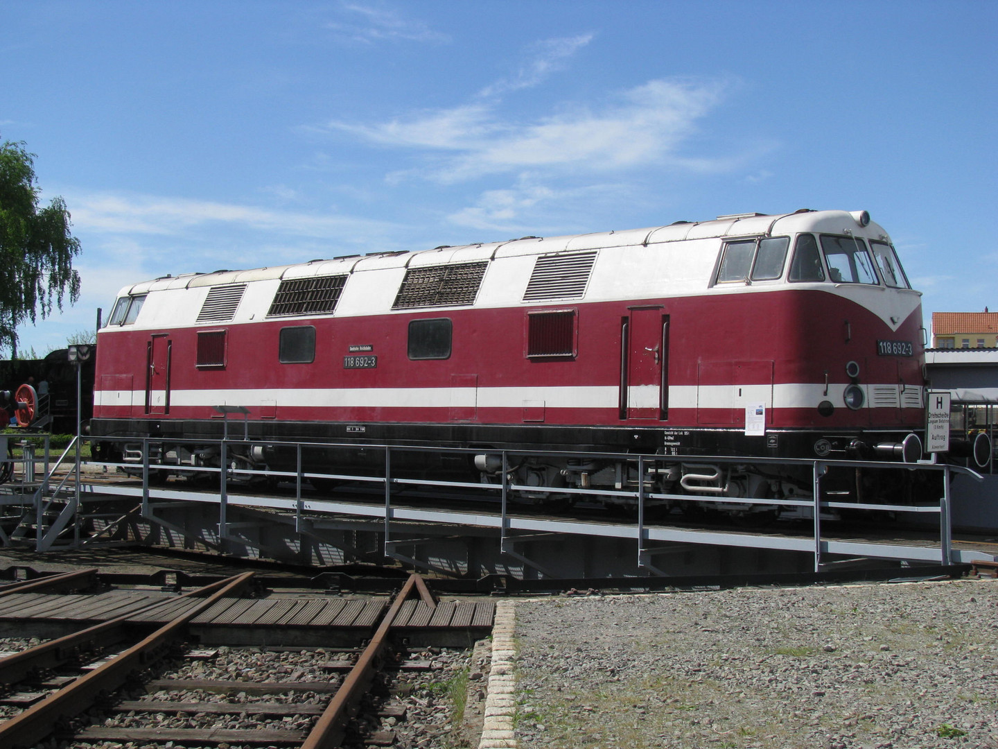 6achsig Diesellokomotive 118 692-3 der Deutschen Reichsbahn