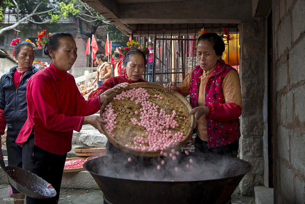 Fisherwoman, Xunpu, China by HONG11 