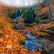 Wasserfall im Herbst