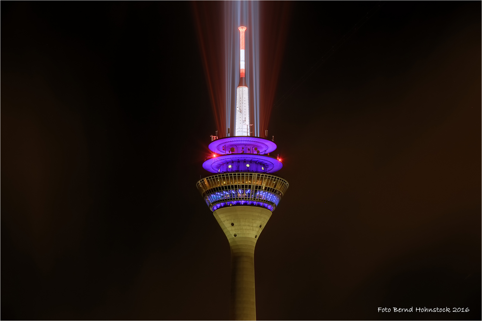 70 Jahre NRW am Rheinturm in Düsseldorf ... 