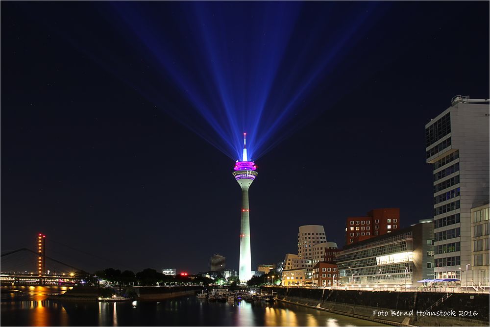 70 Jahre NRW im Medienhafen ... Ende einer Serie