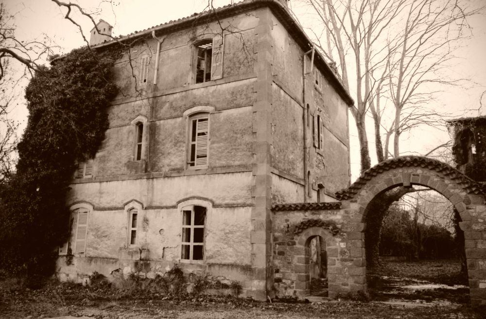 Verlassenes Weingut von Wolfgang Bernard 