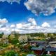 Frhlingshaftes Aprilwolkenspiel ber der Kleingartensparte  