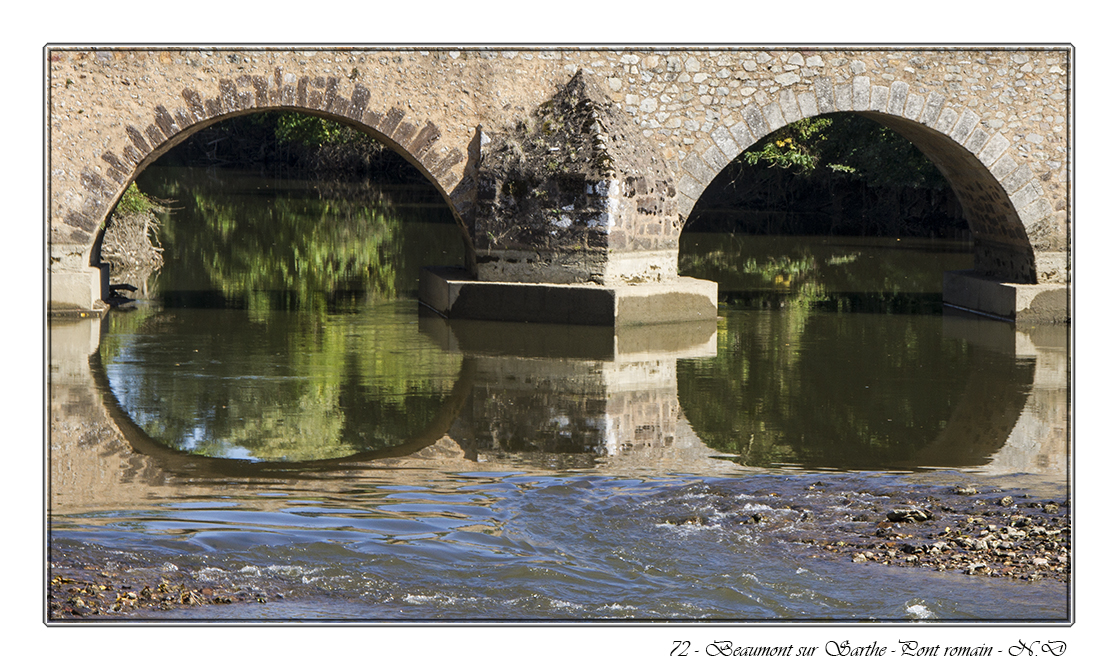72 - Beaumont sur Sarthe - 2 arches du pont roman