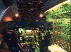 747-300 Cockpit