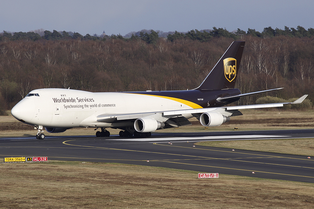 747-400 UPS N577UP immer wieder sonntags...