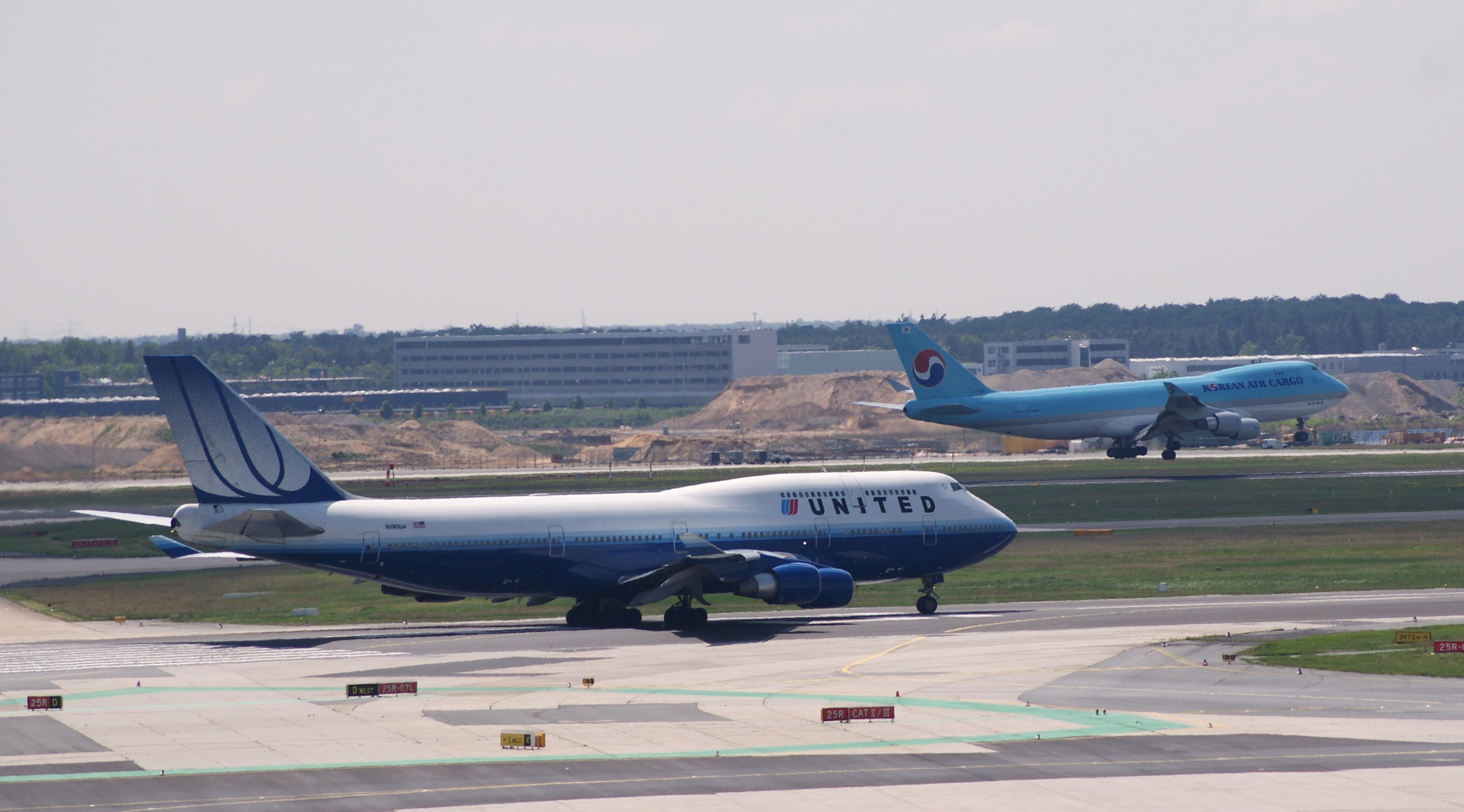 747 aufen Flughafen Frankfurt