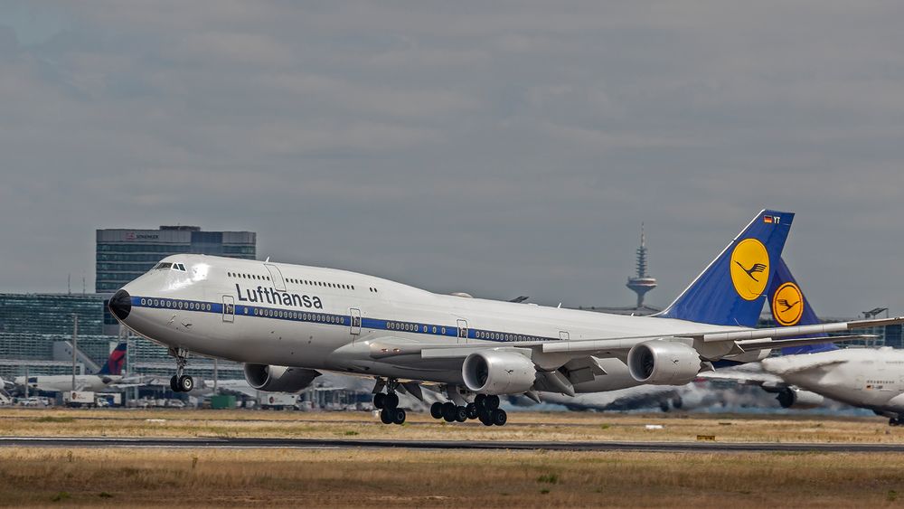 747 