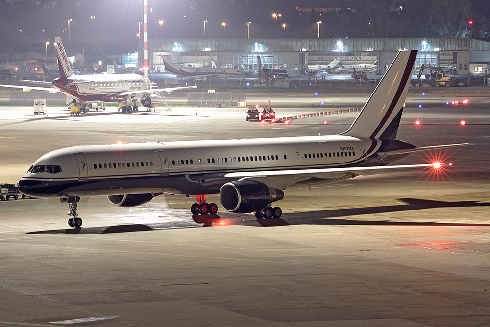 757-200 Mid East Jet N757MA