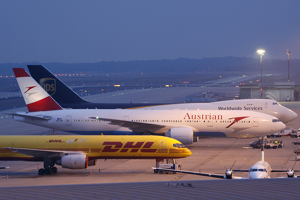 777-200 Austrian OE-LPA