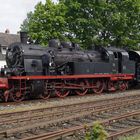 78468 steht am Harsewinkeler Bahnhof Teil 2