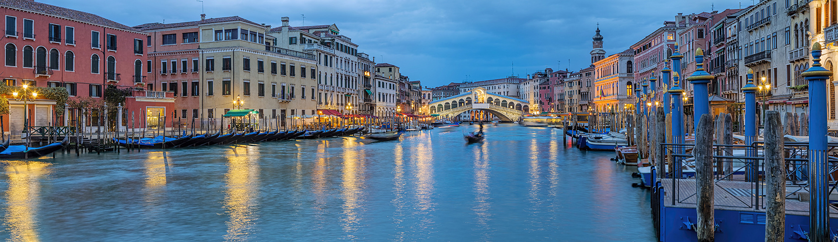 7851D-54D Venedig Rialto beleuchtet  Panorama