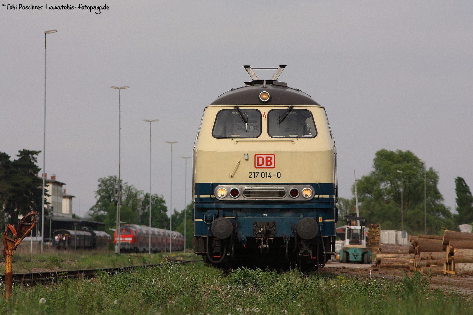 79 Tonnen schwerer Rasenmäher mit 1940 PS