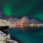 7960R-68R Svolvaer MS Lofoten Hafen Nordlicht