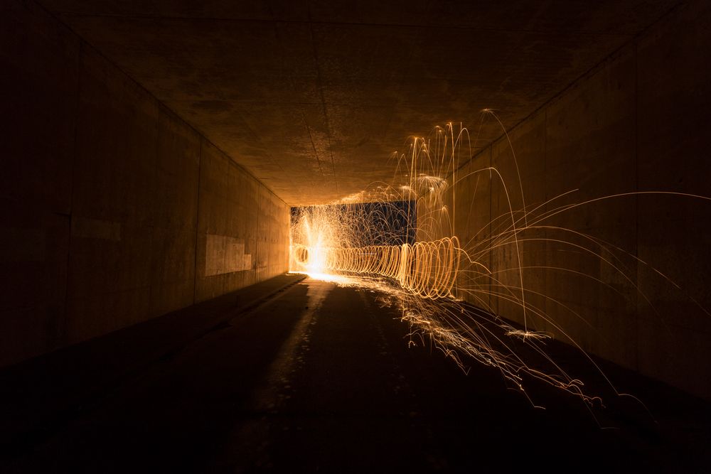 Funkenregen im Tunnel von Florian Sp 