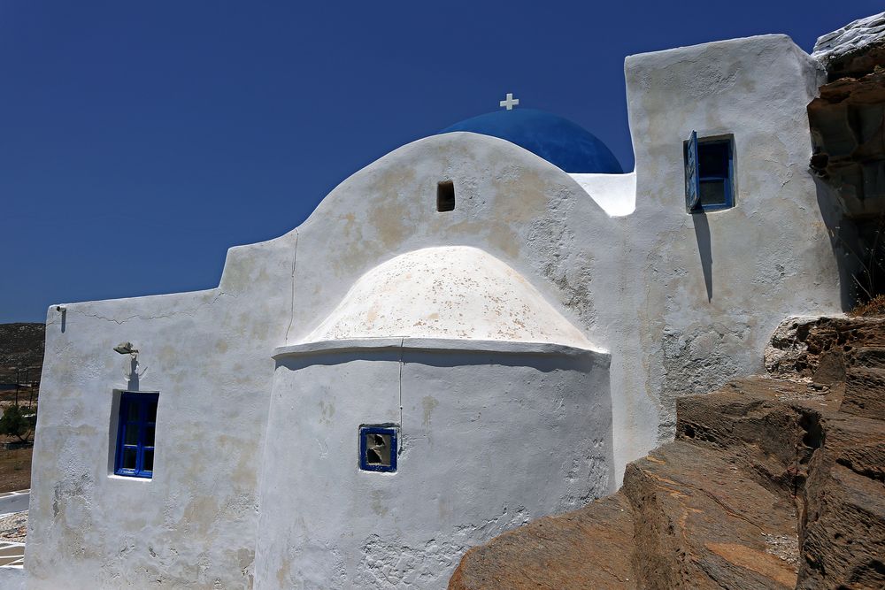 #7Roadside Chapel-Paros (outside)