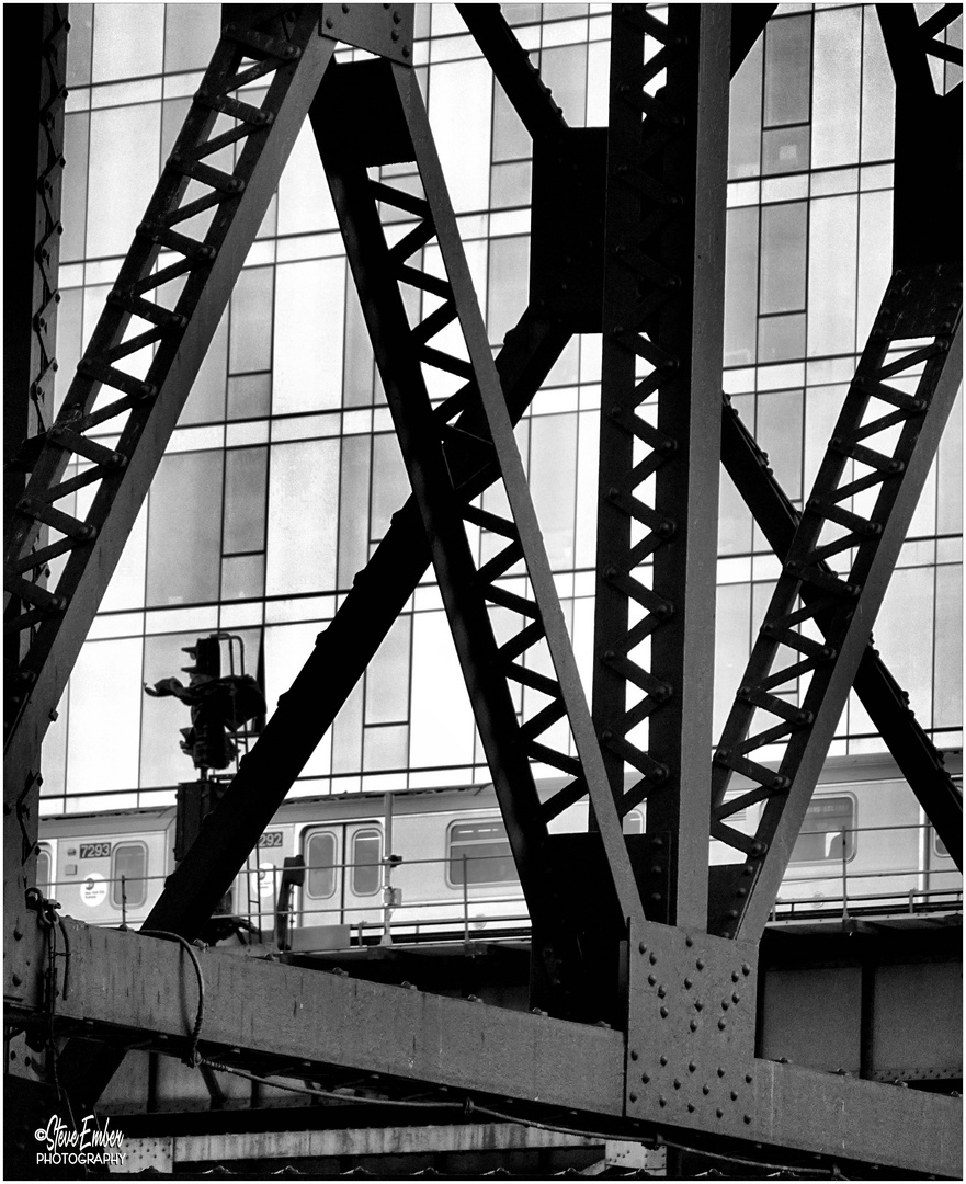 7Scape No.20 - Flushing Local through the Girders, L-I-C