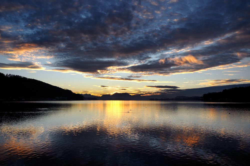 8. Dezember am Wallersee von Adrian Stoehr 