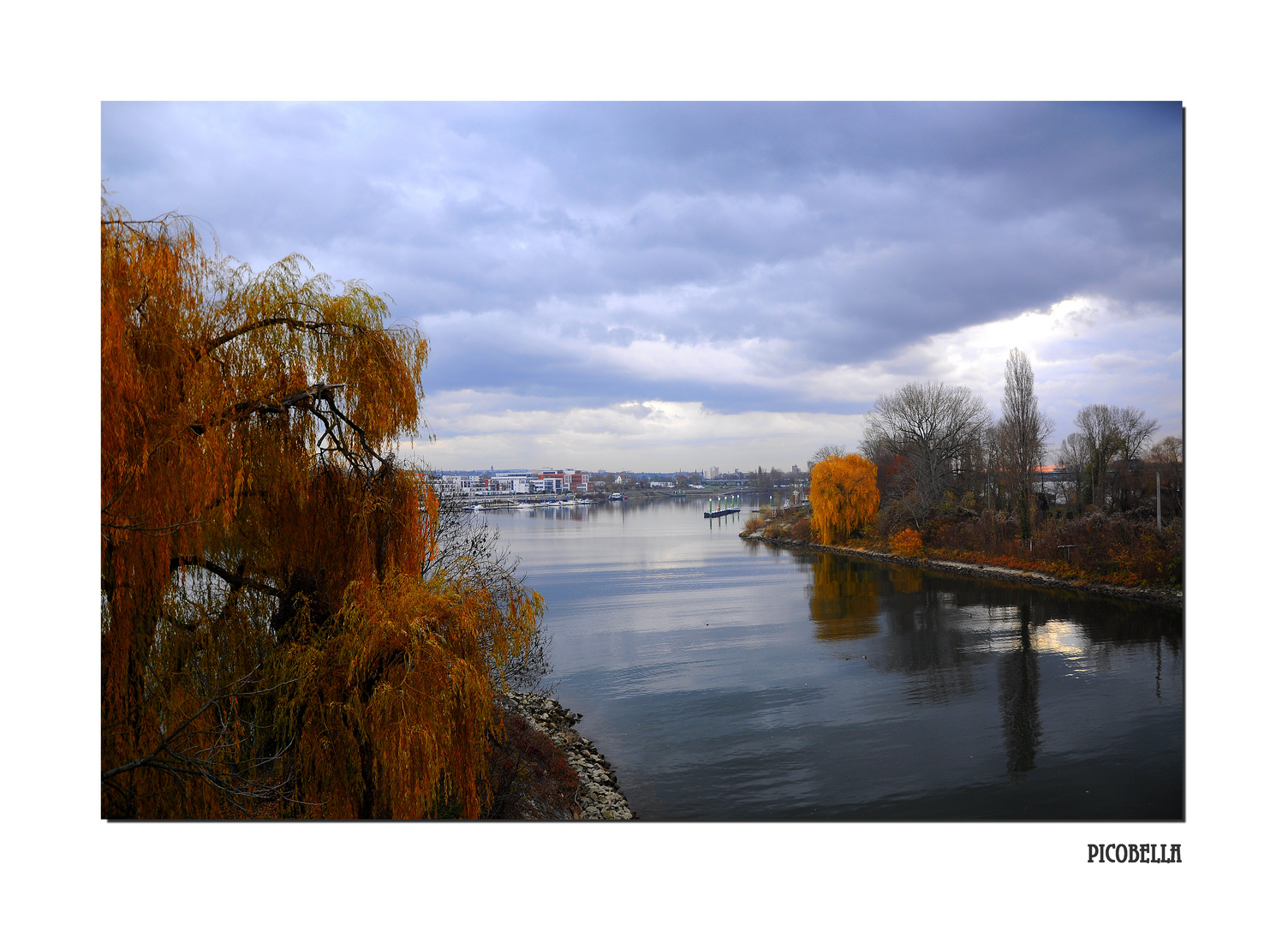 8 Uhr heute Morgen in Wiesbaden...die Frisur sitzt ;-)