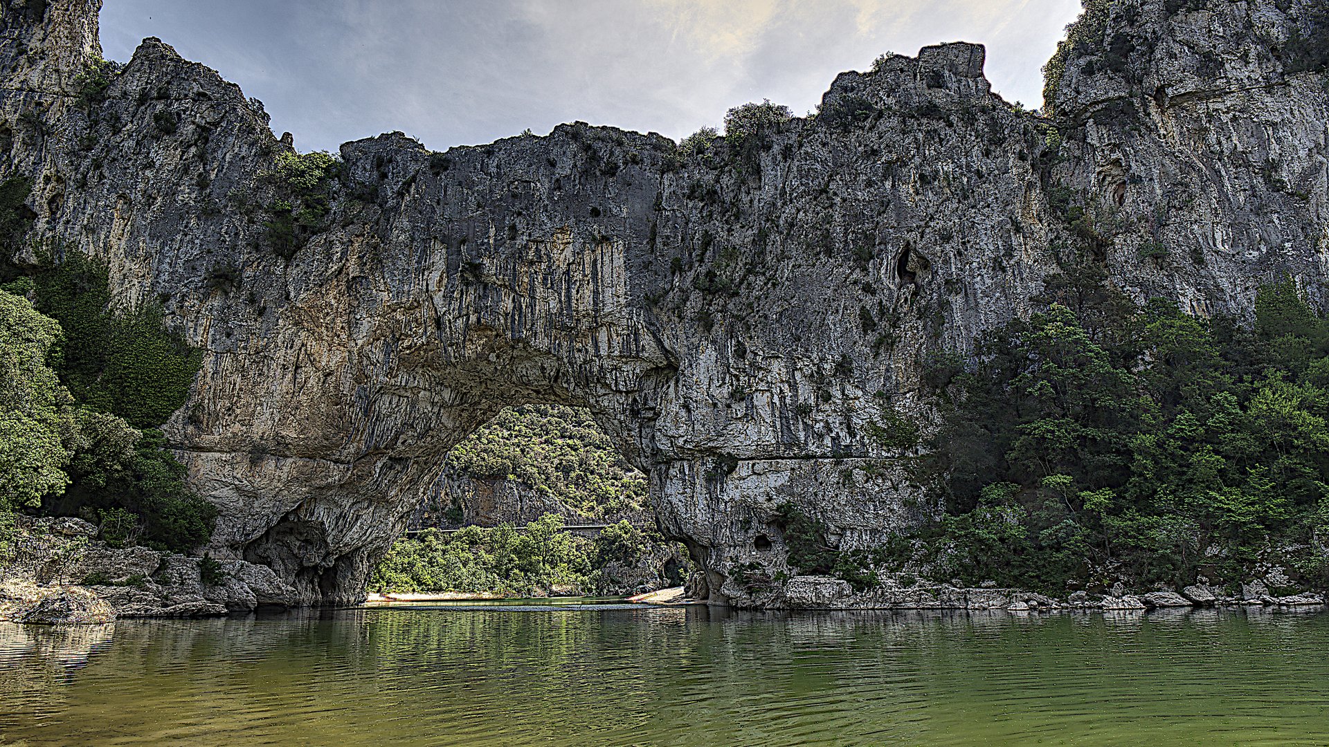 8042   ... der Pont d'Arc   ...