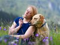 Kein Blümchen zeigt die Liebe, wie ein Hund! von CrazyValdy 